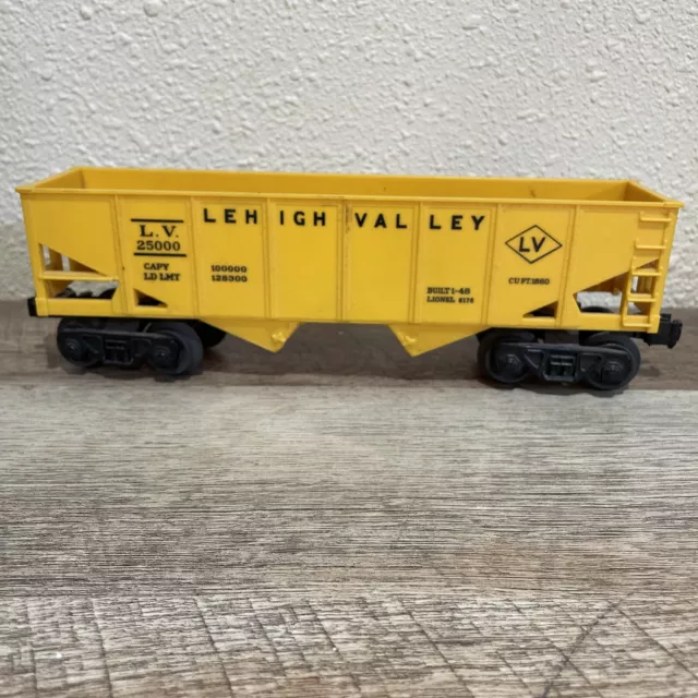 LIONEL 6176  Yellow  O Scale L.V.25000 Open 2 Bay Hopper  LEHIGH VALLEY