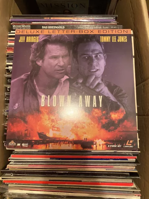 Blown Away Laserdisc LD englisch Explosiv