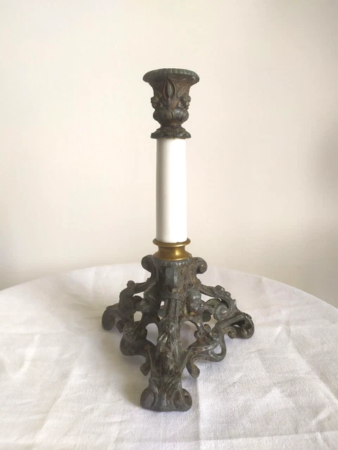 Bougeoir ancien en opaline de foire blanc | Marne Antic