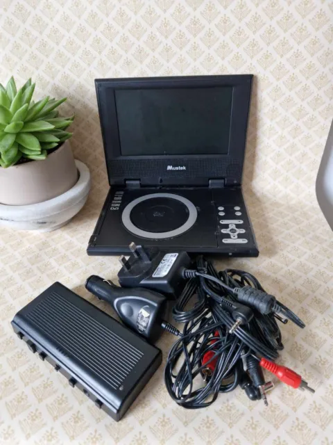 Portable Dvd Player Mustek 7" With Case Charger Battery Black MVP730T