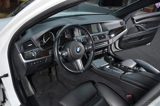 2014 BMW 5-Series 550i xDrive AWD 21