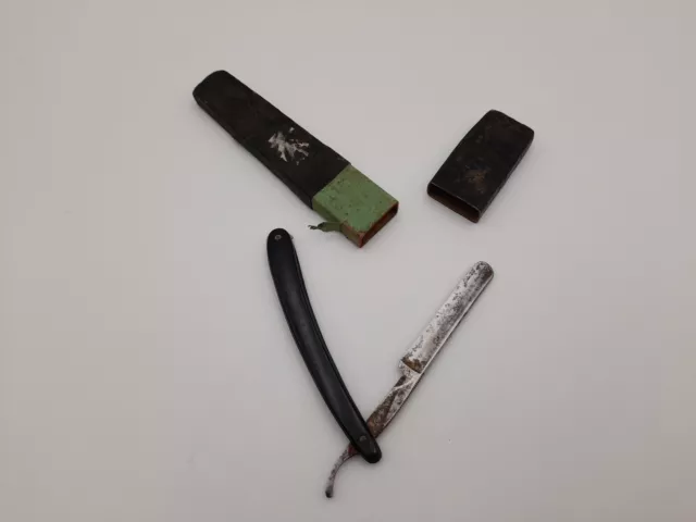 Antico Rasoio con custodia ANNI 40 Old Razor with housing 2