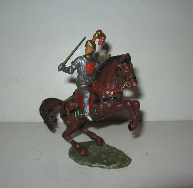 STARLUX / CHEVALIERS MOYEN AGE CUSTOM / 1,32 éme*** + BD cadeau EUR 7