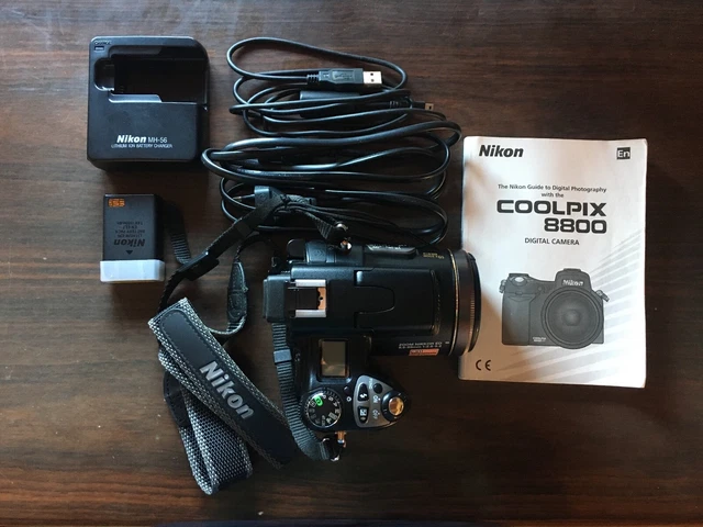 Nikon Coolpix 8800 VR, 8 Megapixel, 35-350 mm 10x zoom, 3cm MACRO
