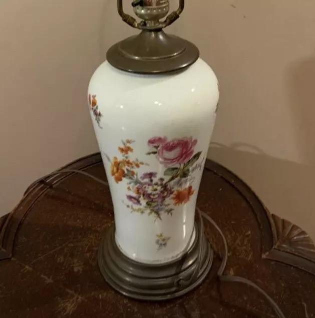 Lamp Dresden Flowers and Gold Trim Brass Base Vintage/Boho