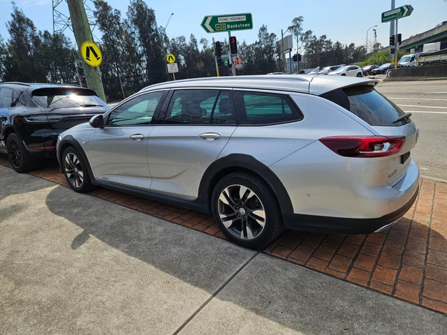 Holden Calais V ZB Tourer 2018 Sportswagon 2