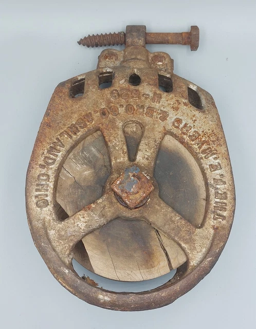 Antique F.E. Myers & Bro. Cast Iron / Wood Pulley H-529