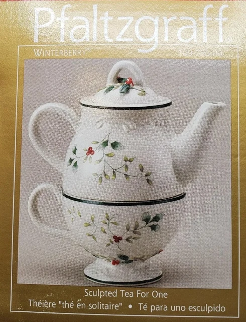 Pfaltzgraff 2025 winterberry teapot