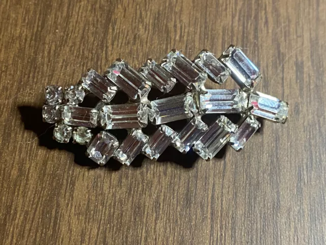 Vintage Prong Set Clear Crystal Rhinestone Silvertone Pin Brooch Jewelry 2 1/8"