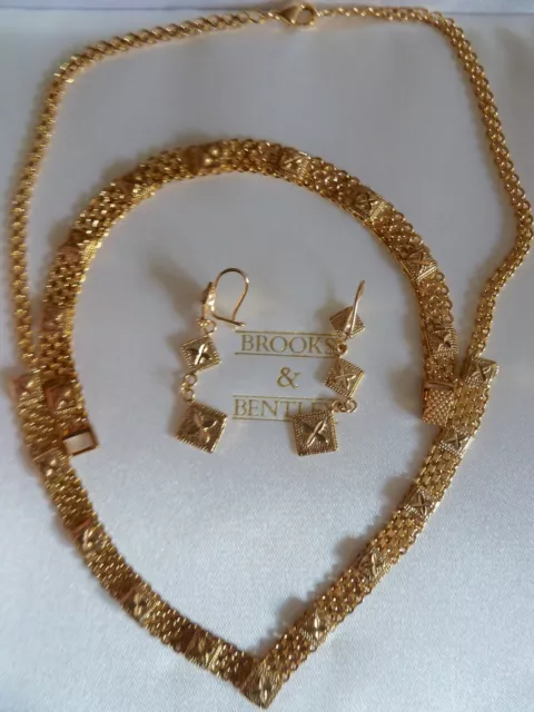 Brooks and bentley footprints necklace on sale