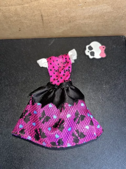 Monster High Doll Draculaura How Do You Bonn Dress Pink Black VGC
