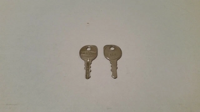 QTY (2) Mercury & Mariner Outboard Mercury Cruiser Key Blanks #121, 30431121