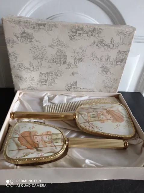Nécessaire de toilette style art deco enfant à voir!