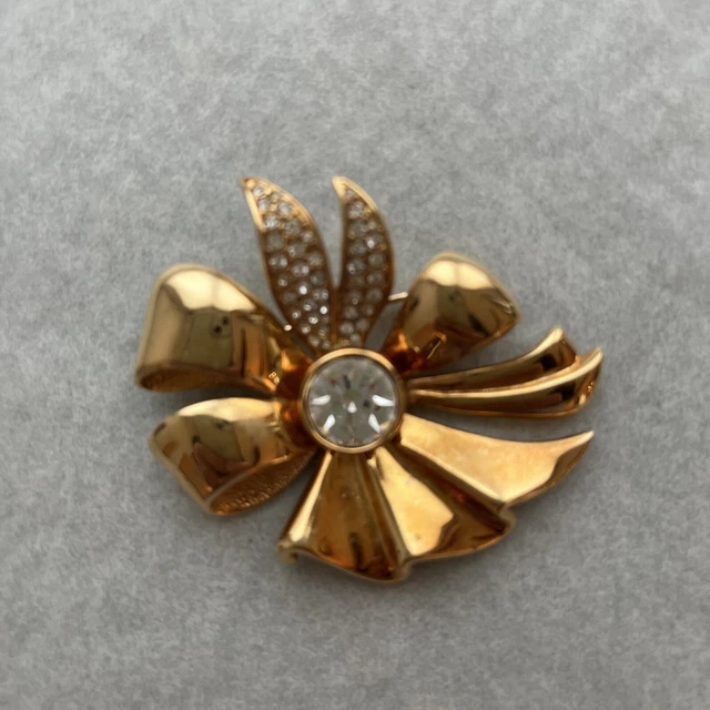 S.A.L. SAL Swarovski Pin Brooch Bow Ribbon Clear Pave Rhinestone Gold Tone Vtg