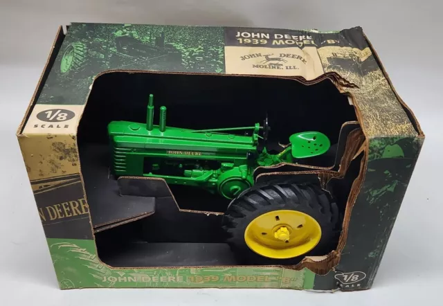 1939 John Deere Model B Narrow Front Tractor By Scale Models / Ertl 1/8 Scale