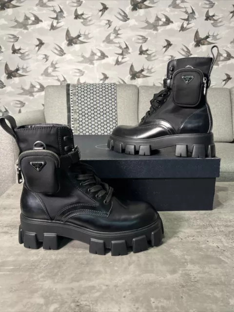 Removable pouch 2025 combat boot prada