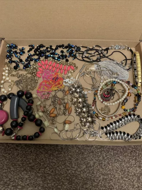 job lot costume jewellery  Vintage Bracelets Necklaces Etc (n31) Beads Charms