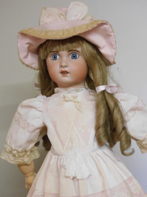 poupée ancienne, tête en biscuit, SFBJ PARIS taille 12, très bon état  - 68 cm