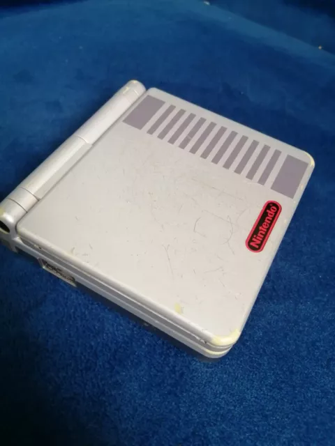 Nintendo Game Boy Advance SP Console - Argenté