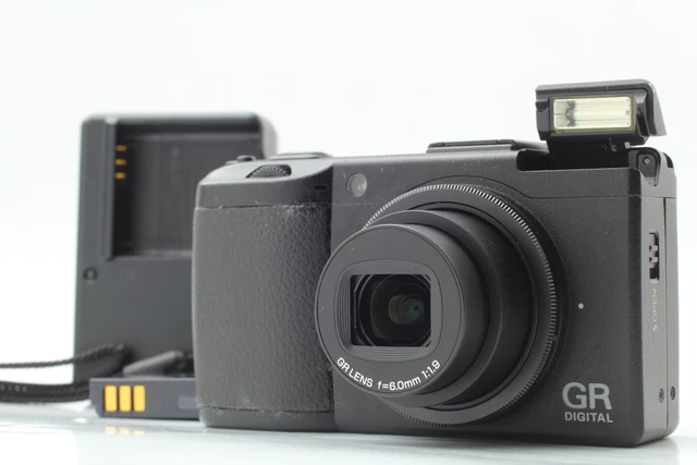 10.0MP 【N MINT + Charger SD Card 】Ricoh GR Digital III Compact Camera from JAPAN