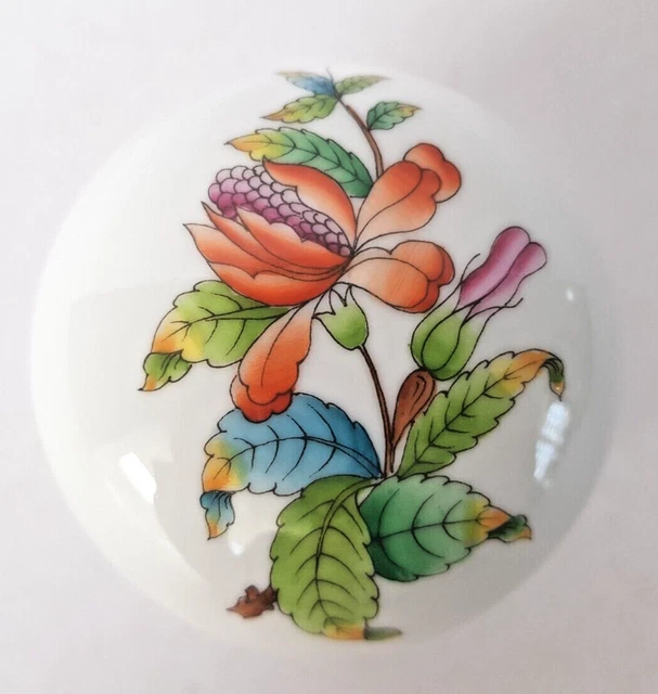 Jardinière hexagonale en porcelaine de Chine famille rose à décor