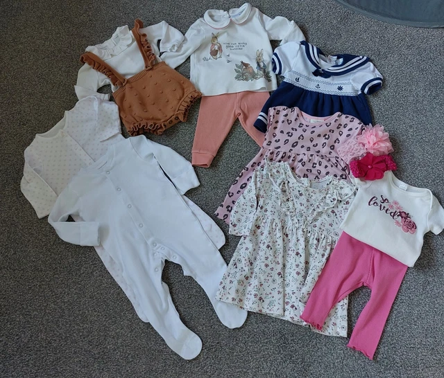 PACCHETTO VESTITI BAMBINE 3-6 MESI, ABITI, PIGIAMA, ABITI tutti in perfette condizioni