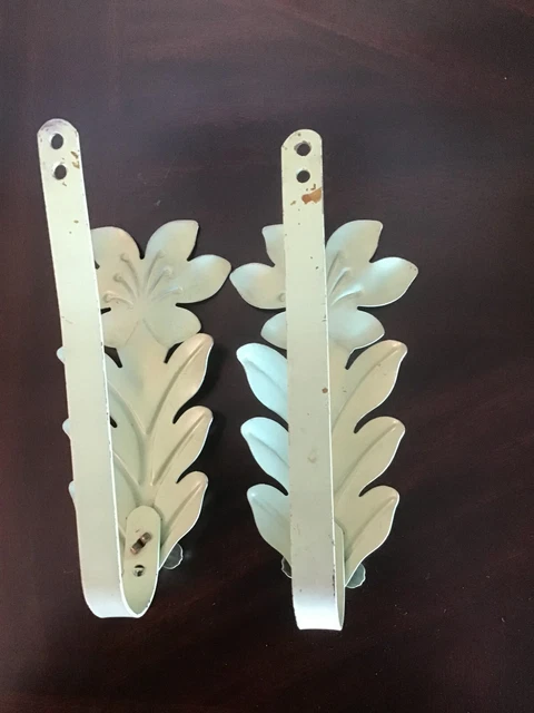 Pair of Vintage  1940-50s  Green Metal Flower  Enamel Curtain Tiebacks 4
