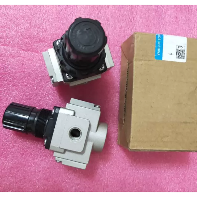 A● SMC AR20K-02B Pneumatic Pressure Regulator With Gauge