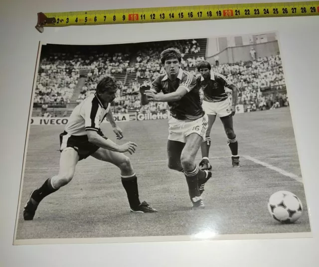 25X20 1982 Fifa World cup Austria Northern Ireland pressefoto fußball EFE press