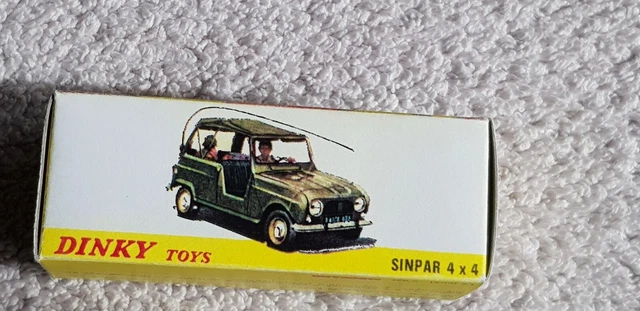 Jouet Ancien Dinky Toys Renault 4L Sinpar 4X4 avec boîte d