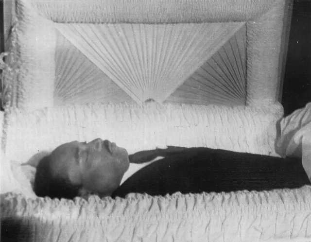 Martin Luther King Jr. HISTORICAL Photo in Casket at his Funeral  FREE SHIPPING