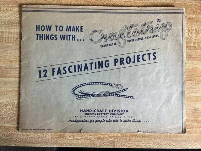 1942 WWII Craftstrip booklet  How to make things Burgess Battery Company Chicago