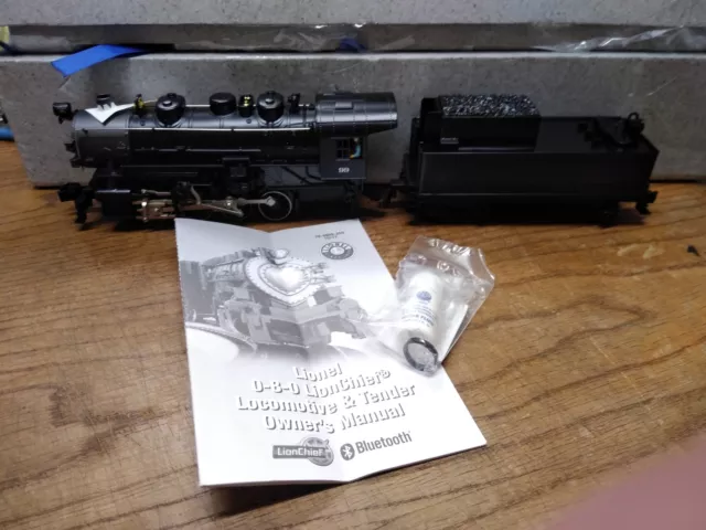 New Lionel 78-4809 Unlettered 0-8-0 Steam Locomotive and Tender Engine 99 Remote