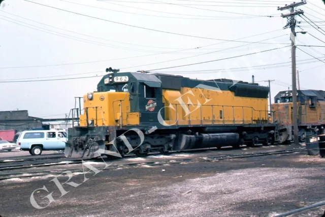 Original 1976 Chicago & North Western Railroad Cnw Slide Locomotive #962 Sd-45