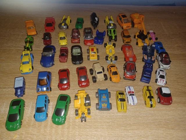 Lot de 46 voiture miniature ho countach ADI kinder newray