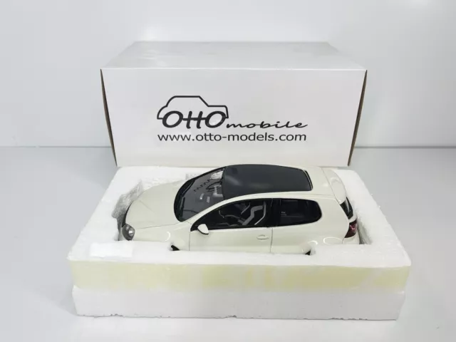 1:18 - Otto - OT109 VOLKSWAGEN GOLF V GTI W12 // 7 N 652