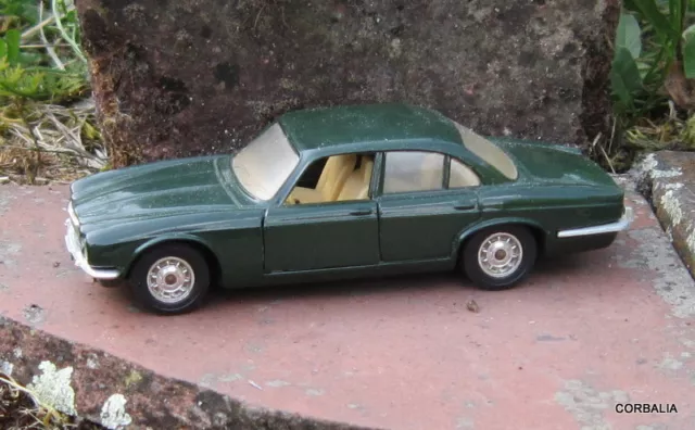 Solido 1/43 ~ Jaguar  Xj 12