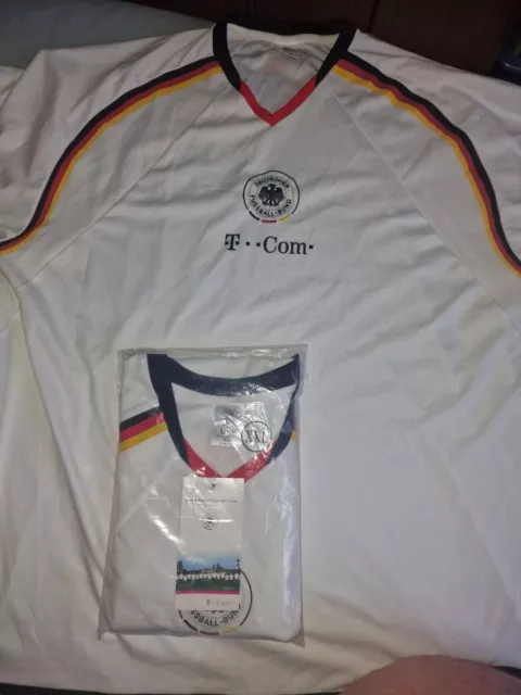 DFB Fußball Fantrikot T-Com 2x  XXL  1 Neu Verpacktes ..+1 Getragenes