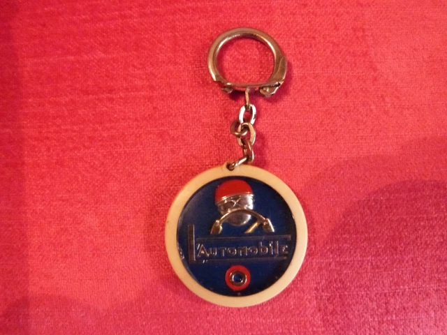 ancien porte cles RENAULT La Madeleine