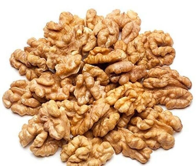 Nueces sueltas sin cáscara Akhrot Giri (Premium), 200 GM