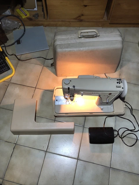 Machine à Coudre SINGER STARLET – Made In France, KEMA KEUR 334, CEBEC N6373