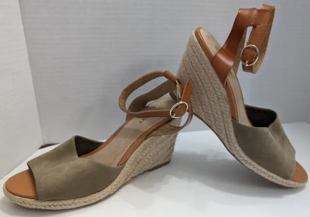 Old Navy Sage Green Espadrille Wedge Ankle Strap Sandals Size 6 Womens