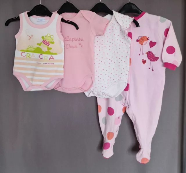 Pacchetto vestiti per bambine età 3-6 mesi. Usato. Condizioni perfette.