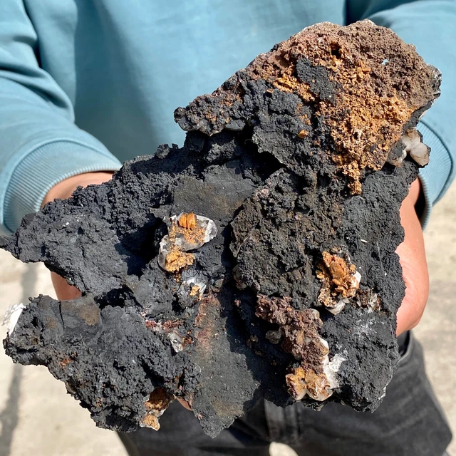2.5LB Black carbon and sand mixed in quartz crystal cluster-AE917 9