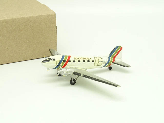 Maquette Métal Avion 1/200 – Douglas C-47B Skytrain Air Atlantique G-AMCA, Occasion