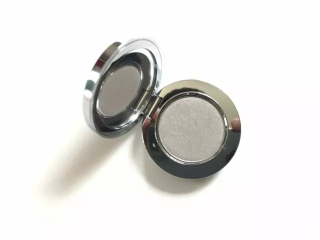 Rock & Republic Saturate Eye Color Eyeshadow NWOB Shade ChainLink Silver Grey