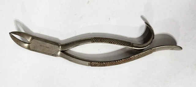 Antique Dental Pliers Pulling Teeth Forceps Extraction Hettinger Brothets Mfg