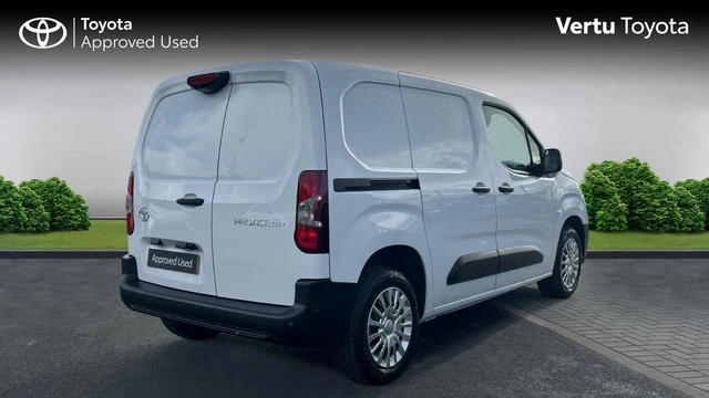 2026 TOYOTA PROACE 1.5D 100 Icon Van PANEL VAN DIESEL Manual £22,794.00 ...