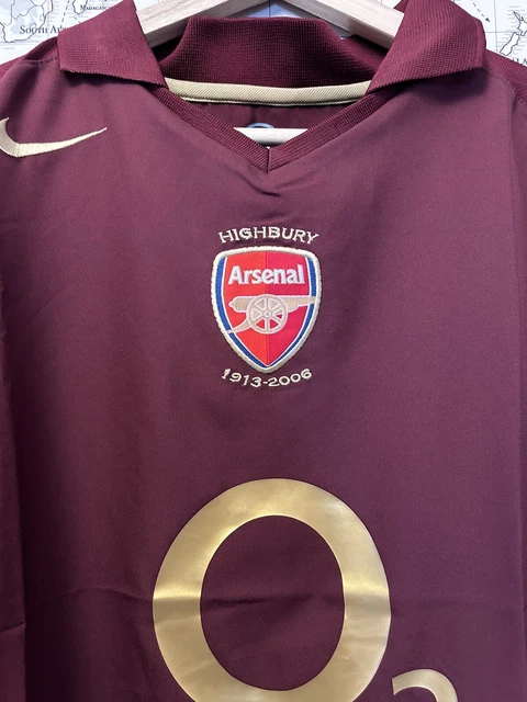 Vind arsenal sjaal op - april 2026