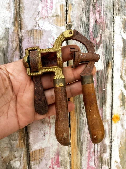 ANCIEN SERTISSEUR DE Cartouches Calibre 16 Chasse Jt 184 EUR 14,00